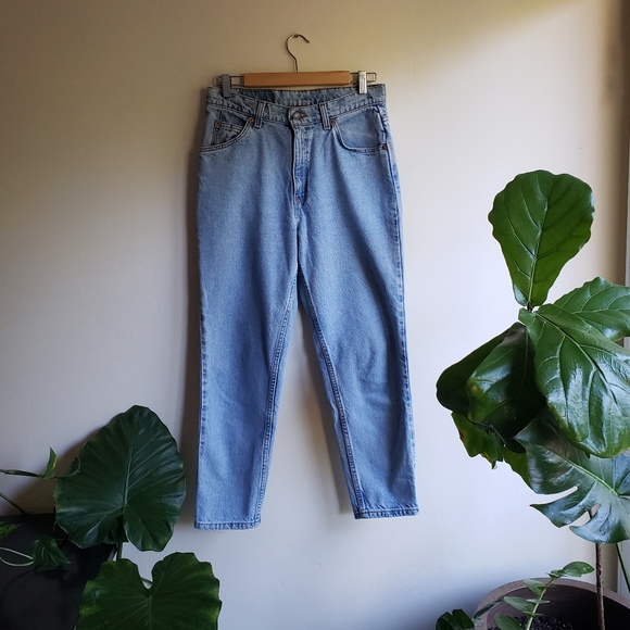 '97 Vintage Levi's 912 921 Slim Fit Tapered Leg Jeans - Picture 3 of 11